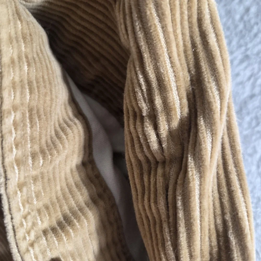 LL Bean Men's 35 (Fits 34x3) Corduroy Khaki Beige/Tan Pleated Cuffed Flap Pocket